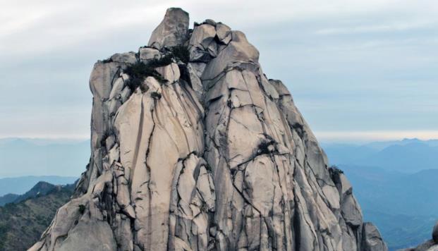 安徽最值得一去的山，风景可与黄山相媲美，古时被封为“南岳”！