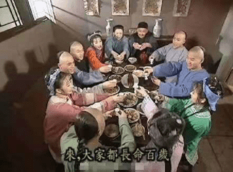 原创
开心一刻:昨天晚上,我老婆的闺蜜到我家来吃饭,她的酒量还是蛮好的