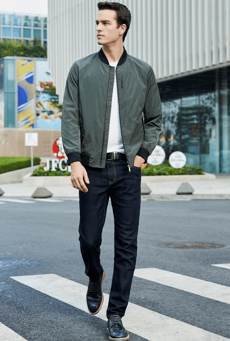 天王就是天王黎明穿黑色套装简约低调身旁王珞丹秒变小迷妹