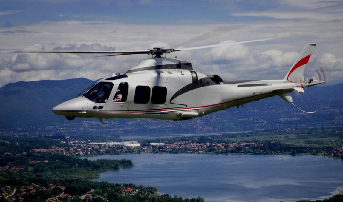 aw109直升机的价格在4000万左右,虽然比贝尔205的1300万价格贵了不少