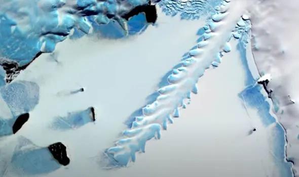 科学|南极冰原上出现锯齿状冰墙，长10公里，美科学频道透露了信息？
