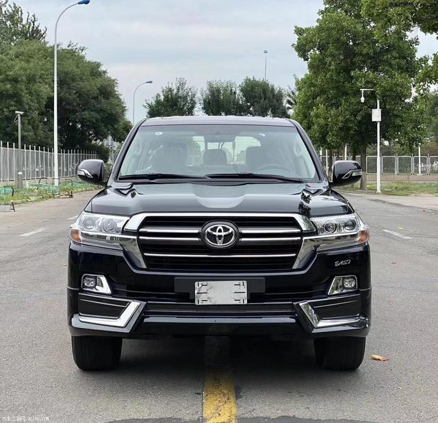 全新兰德酷路泽渲染图曝光将搭载全新v6发动机