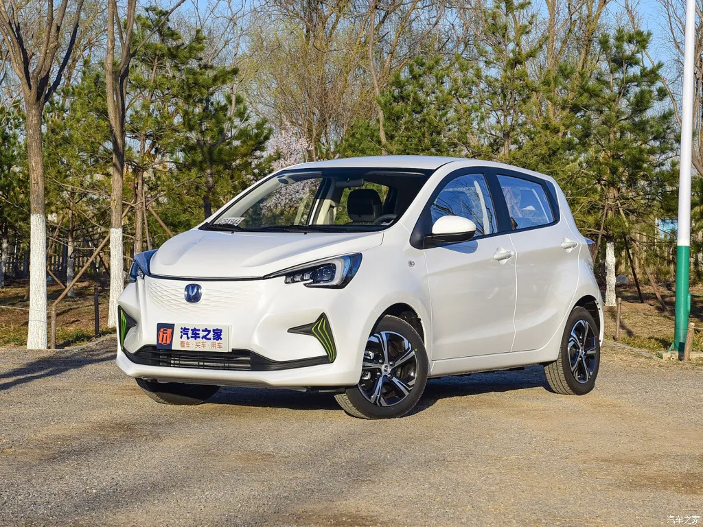 论代步神器奔奔estar国民版与五菱宏光miniev能是一回事吗