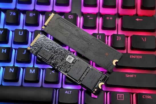 本体|2K必选的PCIe4.0固态 WD_BLACK SN850