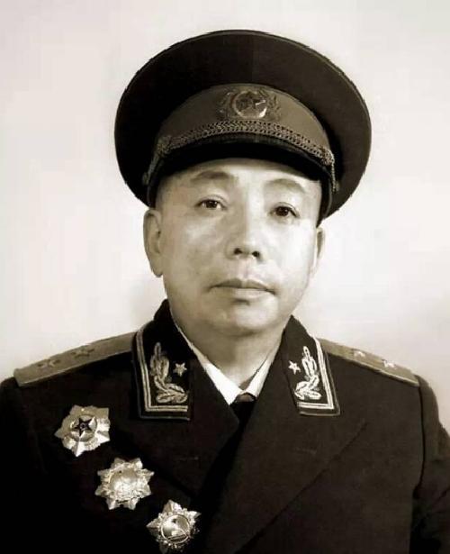 在55年的颁奖典礼上,谁是第一元帅,将军,上将,中将和少将?