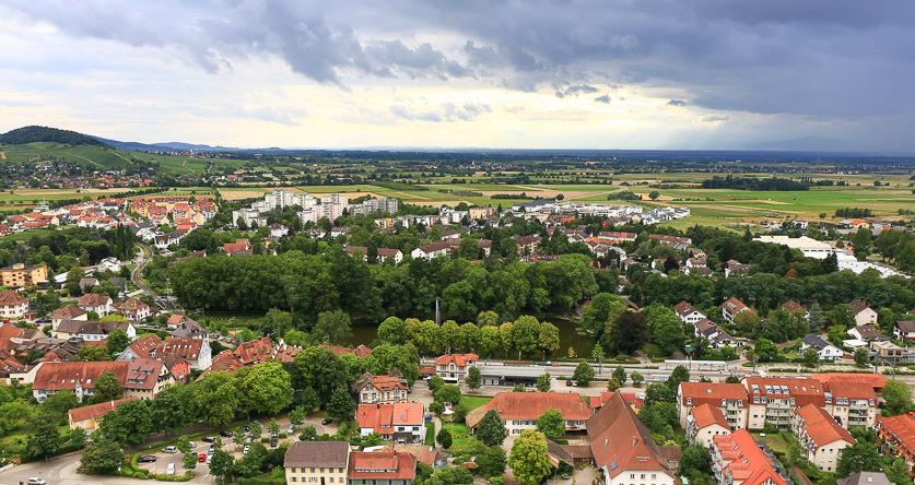 德国施陶芬小镇｜古堡遗迹眺望莱茵河平原 感受惬意的美好时光