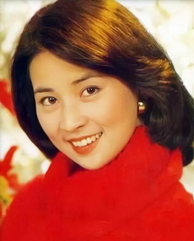 æˆ¿ç¥–åè¿'å†µæ›å…‰ 37å²å‰ƒå¹³å¤´è¡¨ç¤ºè¦é‡æ–°å†æ¥ ç•™å°èƒ¡å­æ˜¾æˆç†Ÿ æˆé¾™
