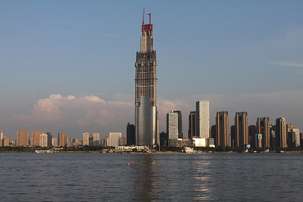刷新纪录的世界第一高楼，是武汉绿地中心的两倍，耗资近2052亿元