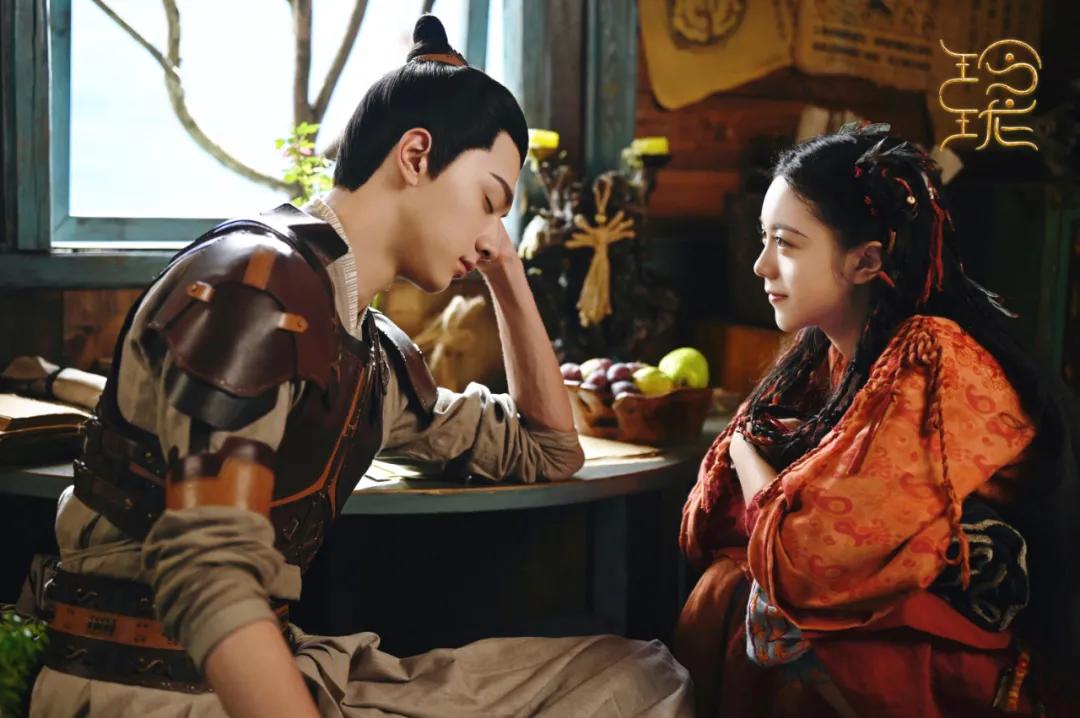 玲珑林一英气逼人与赵今麦同框cp感十足