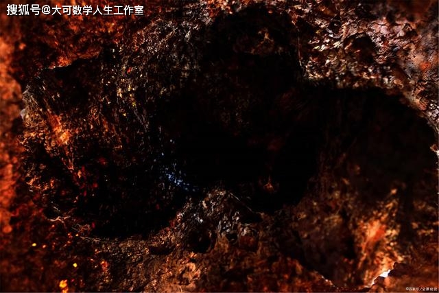 黑洞的视觉效果是怎么形成的 468591d9a3db43aab0a56963ee16bd6d.jpeg