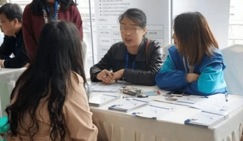 硕士和研究生的区别视频 85481a0b62d14f0fad7f16f7c0e04245.png