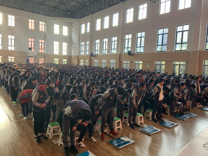 九年磨一剑励志铸辉煌凌宇老师浙江省诸暨市示范初中滨江初中中考励志