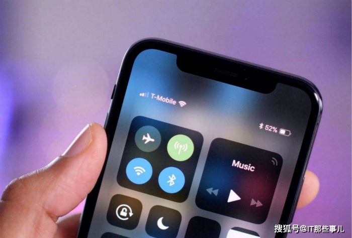 苹果|砍掉充电接口 保留刘海 新款iPhone让人有点失望