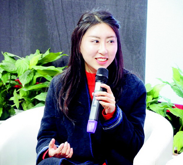 原创贾平凹女儿贾浅浅因盛产低俗诗爆红背后的老贾却更让人憎恶