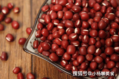 红豆和什么一起煮补气血 4b3b2cd52353439bbd62be03a1b79c7b.png