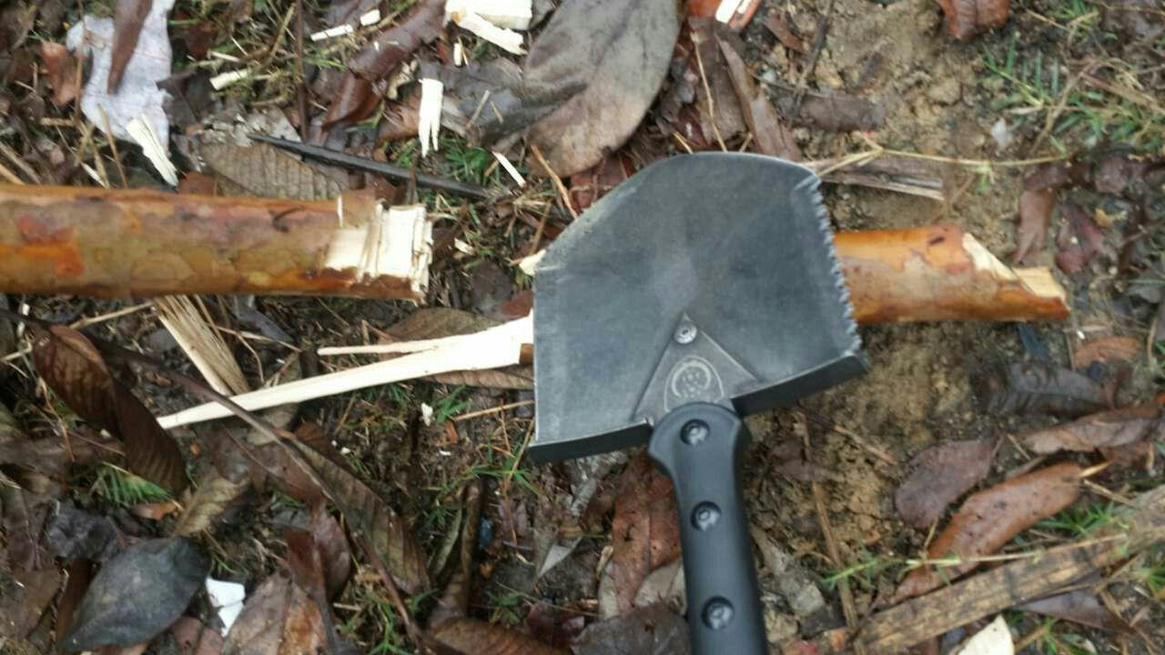 俄罗斯为了给官兵装备工兵铲不惜花费6万100年不舍得退役