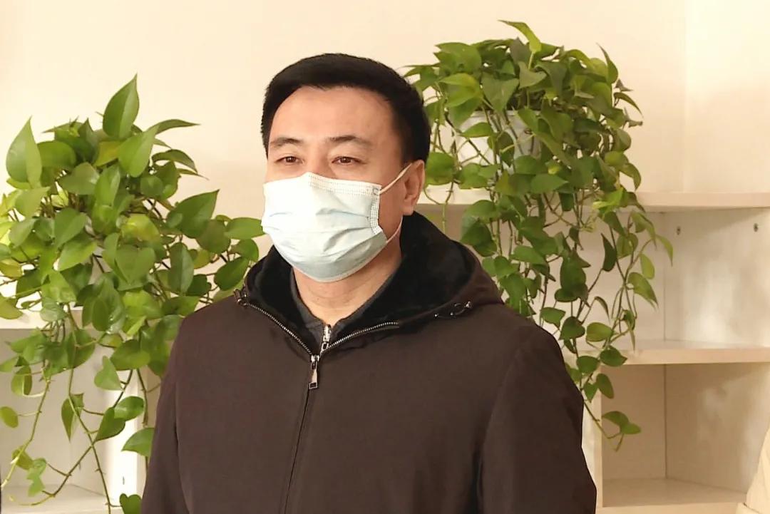 抚松县委副书记 县长王福源走访节日期间坚守一线工作人员并检查安全