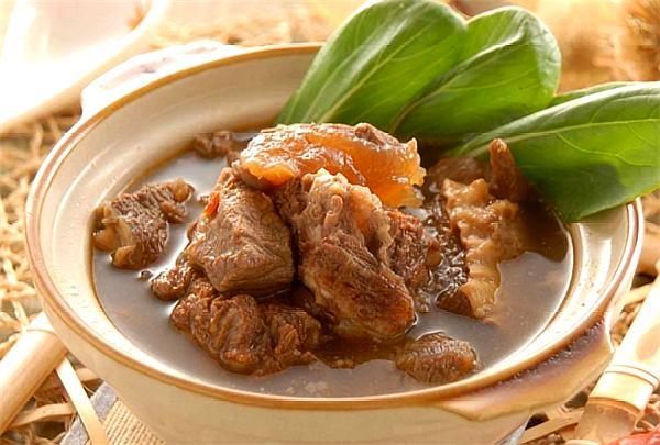 什么炖牛肉好 1ccc6ebaa42f4c53a0a4f363d23ced76.jpeg