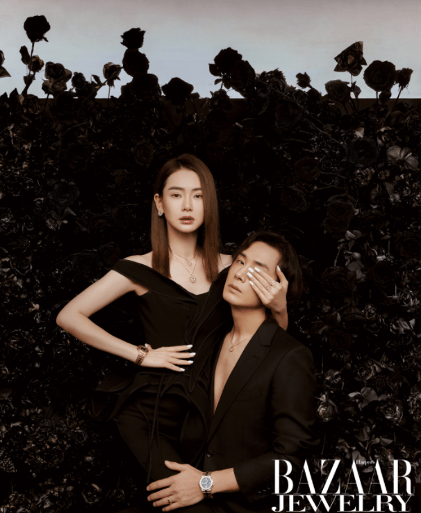 原创戚薇李承铉提前拍情人节写真戚哥依偎老公裸背氛围暧昧撒狗粮