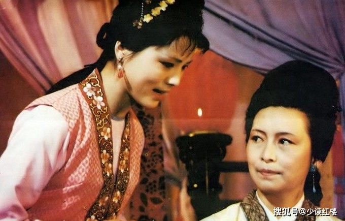 王夫人：未嫁时响快的二小姐，婚后怎么就活成了木头人？