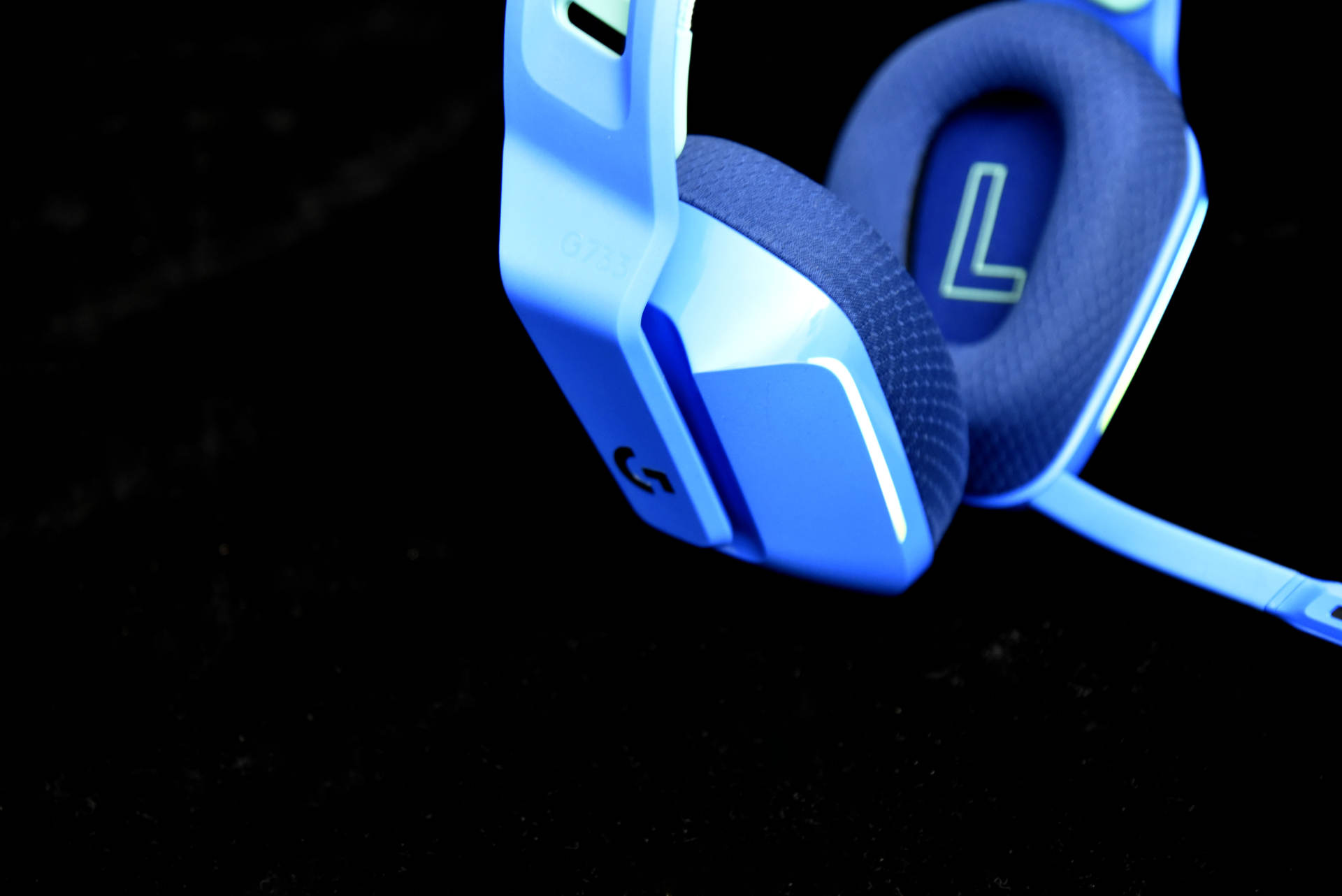 更"好色"的实力派!罗技g733无线游戏耳机简评