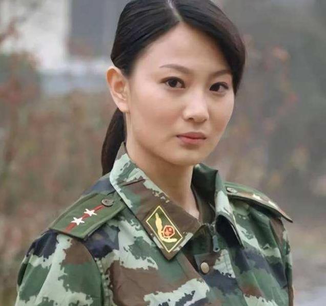 原创她是演艺圈最美女兵拍戏坚决不用替身网友娱乐圈清流