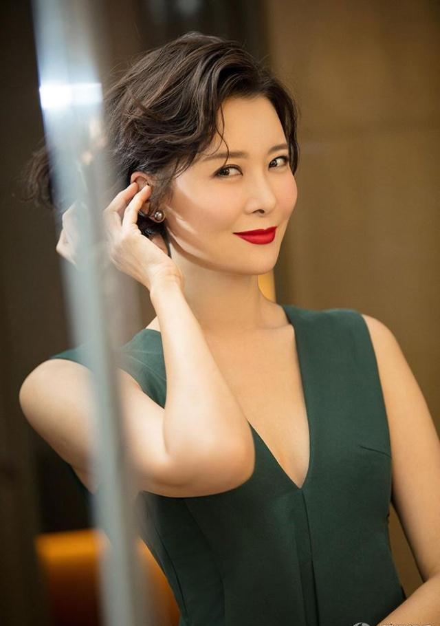 情史坎坷曾被医生断言活不过38岁柯蓝为何退出演员3