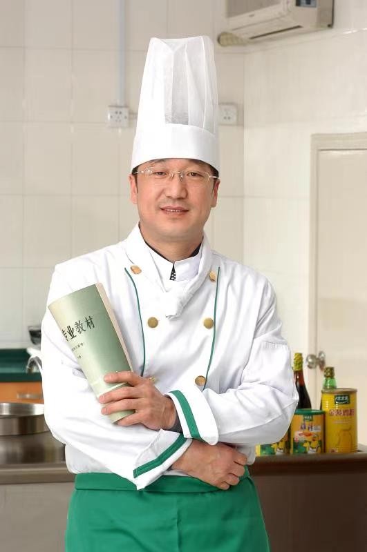 国宴大师做面条有什么不一样?春节家宴上吃这碗面绝了!_麦郎