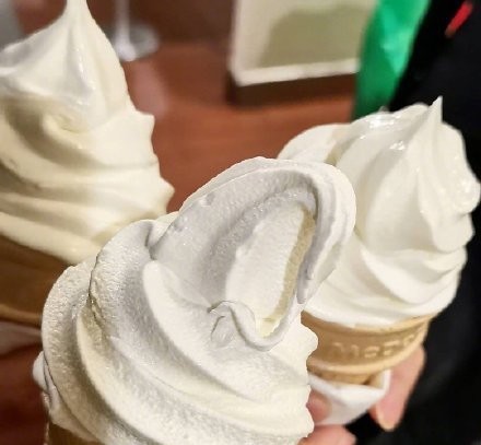 麦当劳香草冰淇淋图片