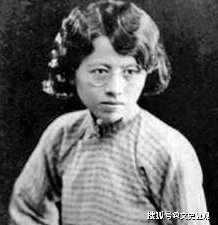 好色国学大师,一生9段婚姻,2任是自己学生,师母大骂:太无耻_黄侃