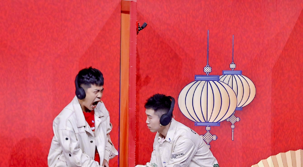 青春德云社:师兄弟互相挖坑,场面一度失控,开场金曲串烧成亮点