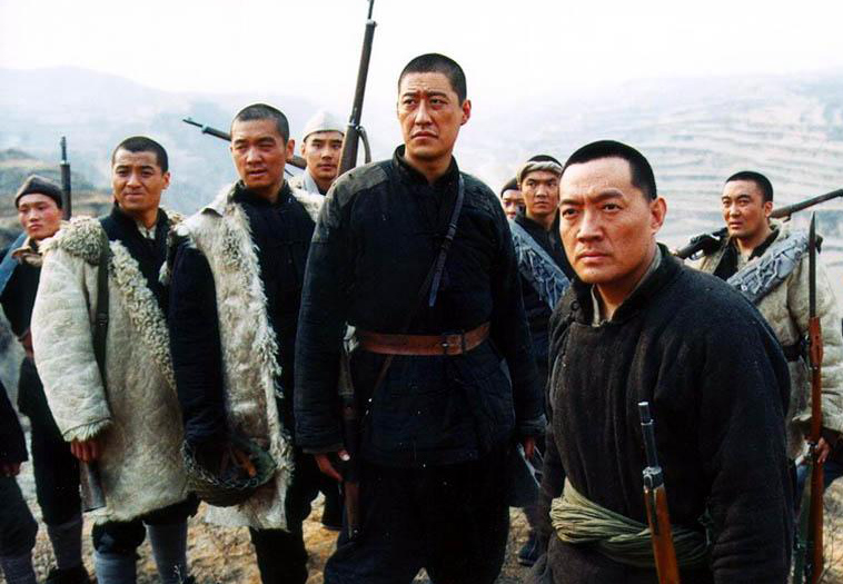 抗战时期每到春节八路军武工队都会杀汉奸给老百姓添喜气