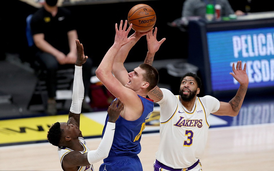 Nba7 詹姆斯准三双,湖人105-122掘金,结束NBA7连胜-搜狐大视野-搜狐新闻