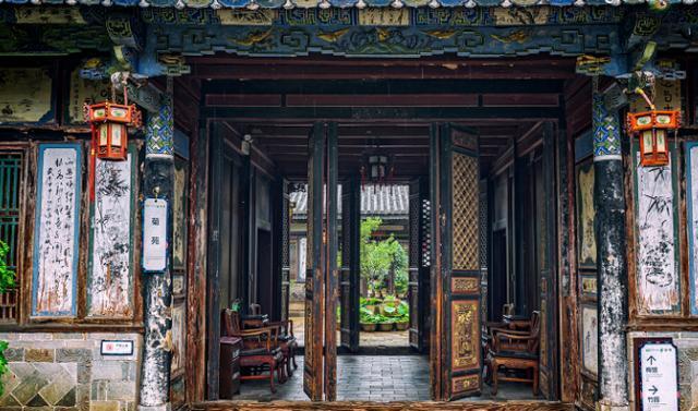 云南的“小故宫”，房屋就有214间，如同走进了迷宫却是私人住宅