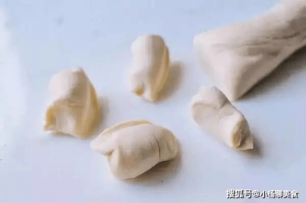 61e5bd2495f1451386d1072de0f6c8b1.png