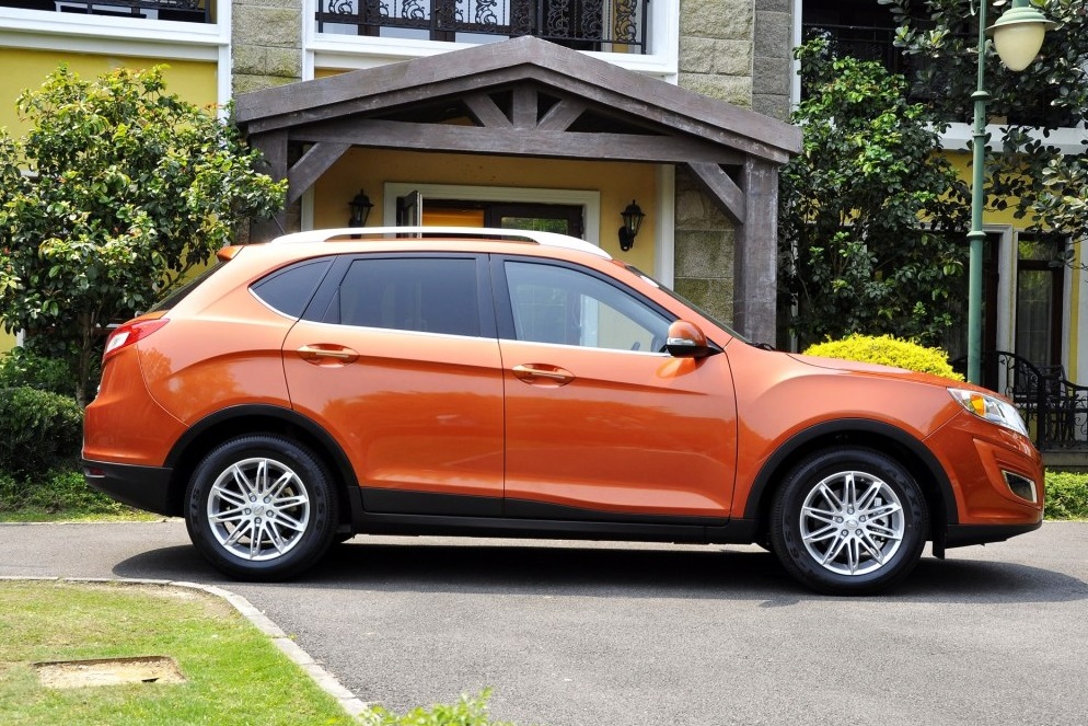 胎压多少才合适suv a7be271a0f544a2485b49e19ea524de5.jpeg