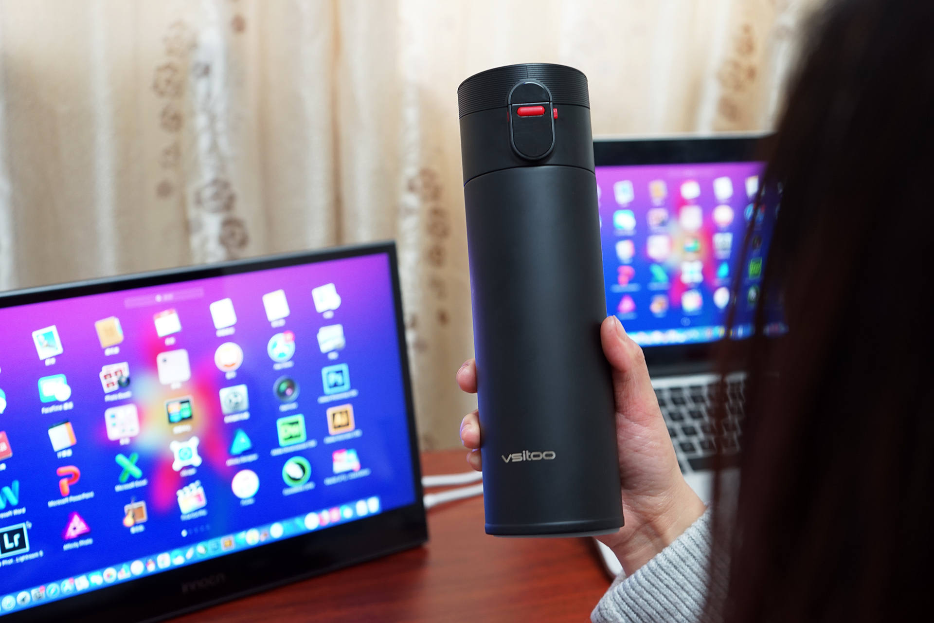 荣耀亲选智能保温杯可以测水质水温和健康随时掌控