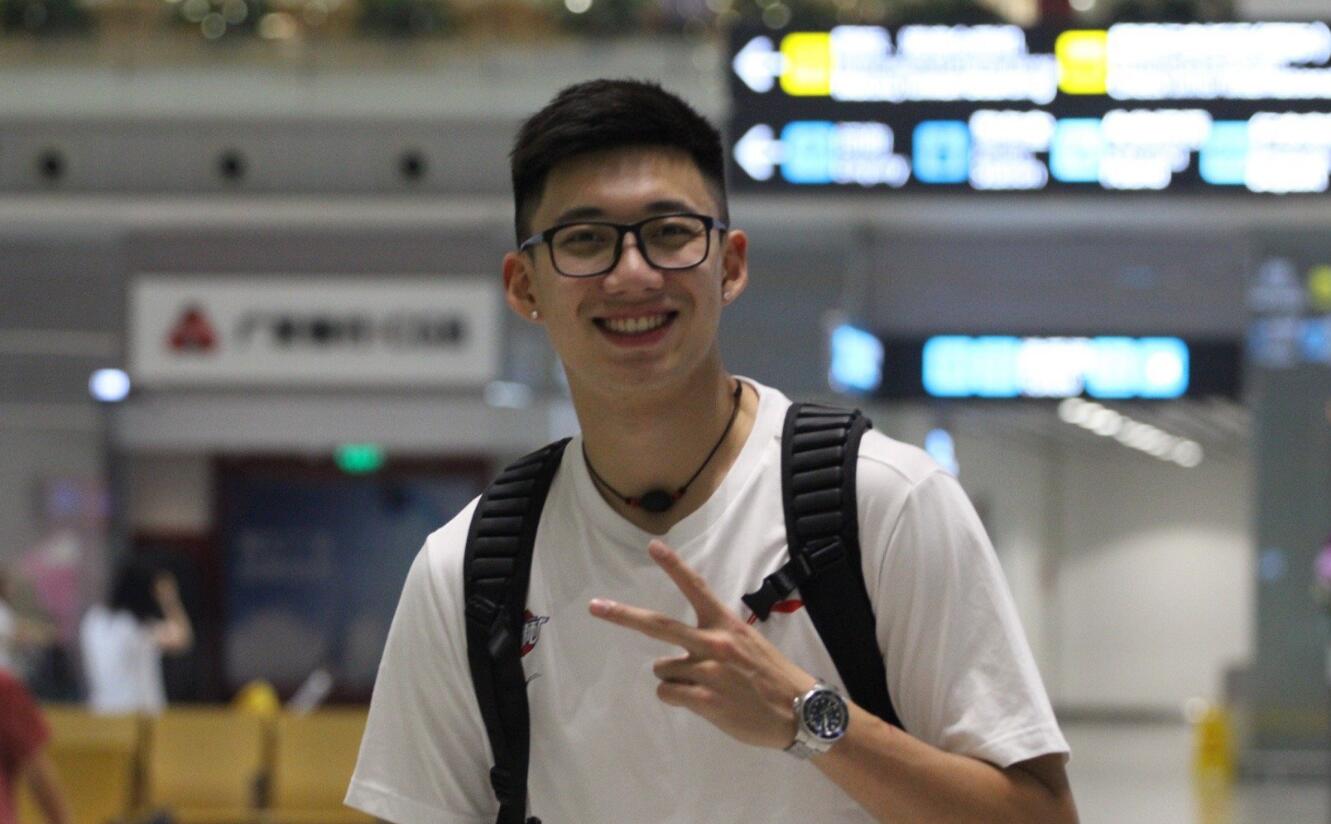 对于司坤这名球员,大多数球迷对其了解甚少,上赛季三分球绝杀青岛男篮