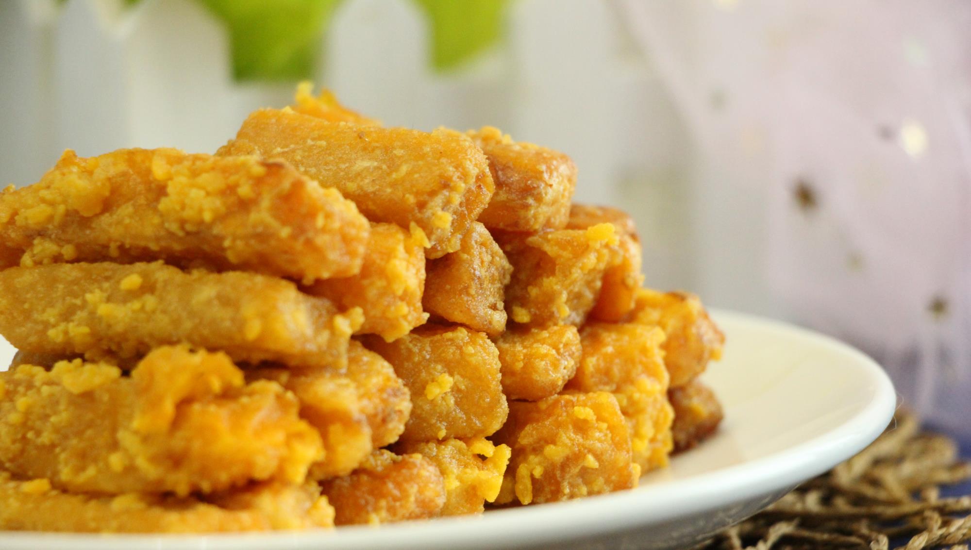 最适合过年吃的蛋黄焗南瓜,外酥里嫩,咸香甜糯,全家老少都爱吃_步骤