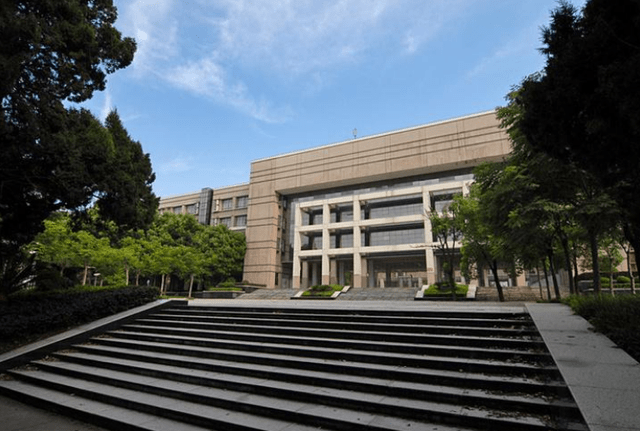 湖北大学排行_湖北高校新排名:中南财大超武理工位居第3,3所高校有望入双一流