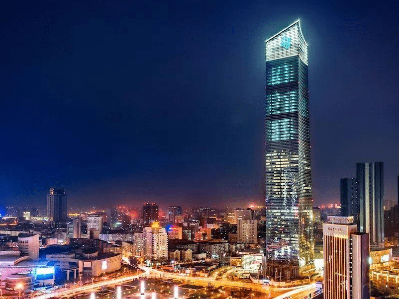 东三省唯一的新一线城市，经济为什么会被“隔壁”城市超越呢？