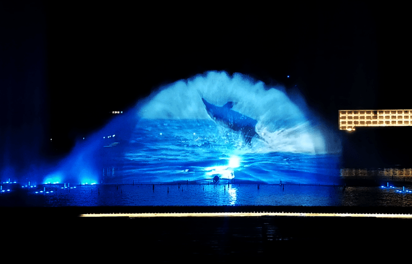 来青岛带你领略喷泉、水幕、激光相交融美轮美奂的水舞秀