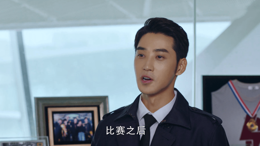 我的时代:吴白发疯,他没明白最简单的道理,把艾情当私属物品了_王浩