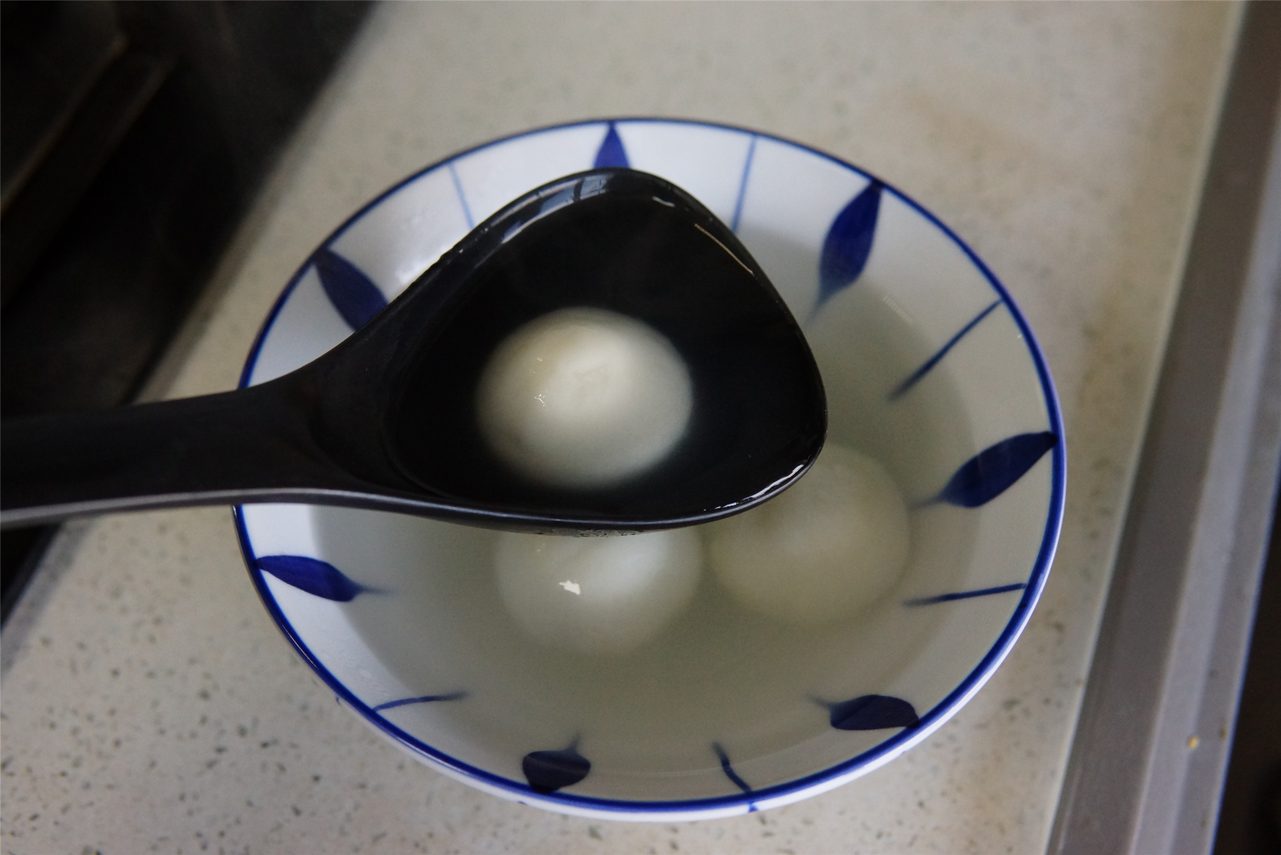 原创元宵节煮汤圆时牢记3用1不用不粘锅不破皮又大又圆