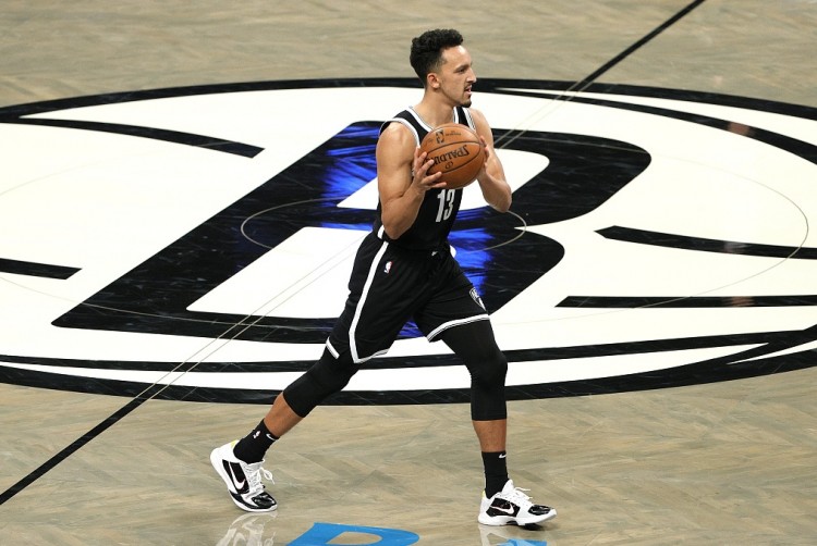 沙梅特太炸了!轰19分9板 5三分!快船这下该后悔了吧_篮网