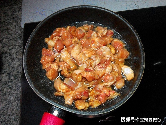 双椒鸡丁怎么做好吃 5445c622541d40a6ad1dc95bb120ac84.jpeg