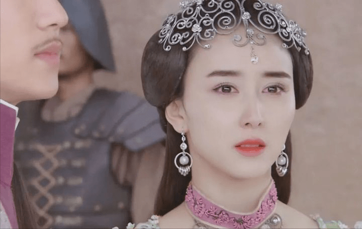 《楚留香传奇》之后,胡静嫁人,虽然依然还能拍戏,但每年仅限一部,而且