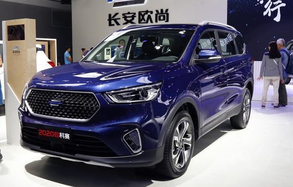 原来长安加了个“新战将军”,比Tiggo 8大一圈,1.5t 6at,不过不贵