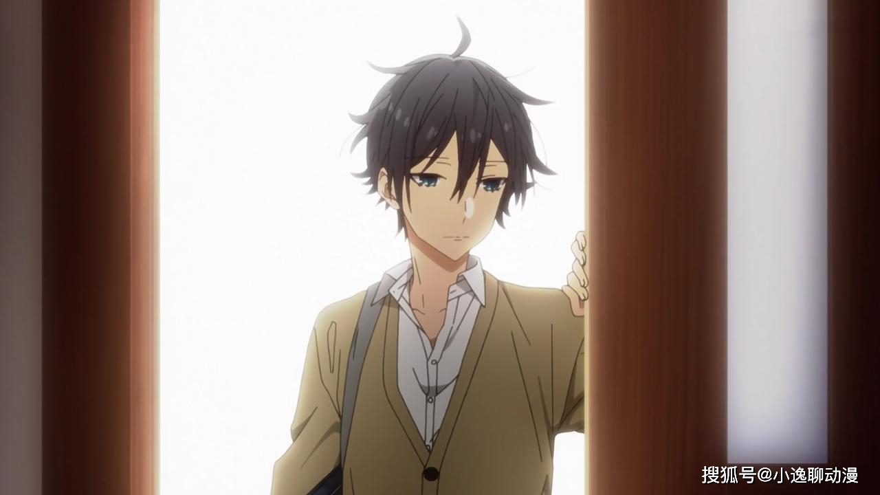 相识相知,同样看着堀的温暖下,宫村改变了,坚强地改变着,无论是发型