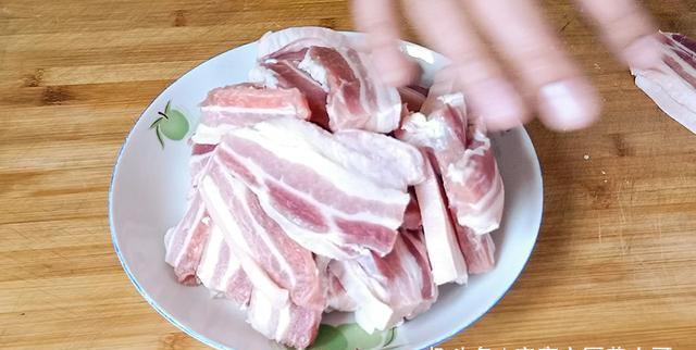 肉怎么切才好看 586dd17bcb244e03a0f98e1744f04033.jpeg